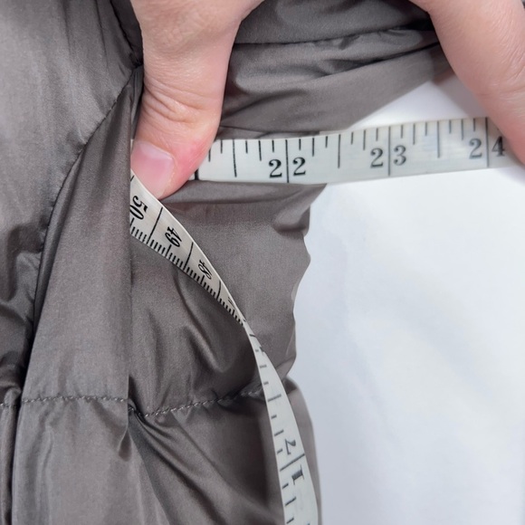 Uniqlo Recycled Down Jacket Gray Brown Quilted Puffer Unisex Size Medium - Picture 9 of 12